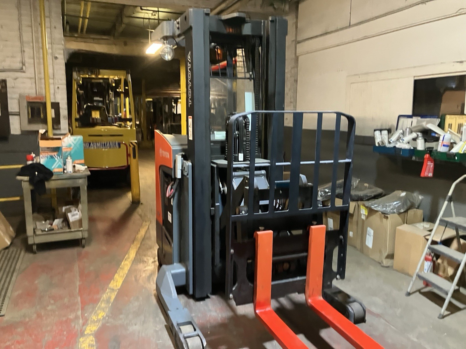 2021 Toyota 4500 LB Reach Forklift 192 Max Lift Model 8BRU23 680 Hours