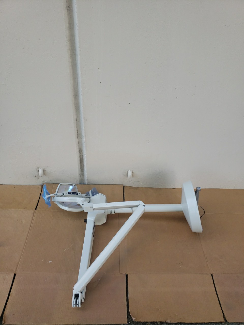 Pelton & Crane HBC-3 Ceiling Mounted Dental Exam Light