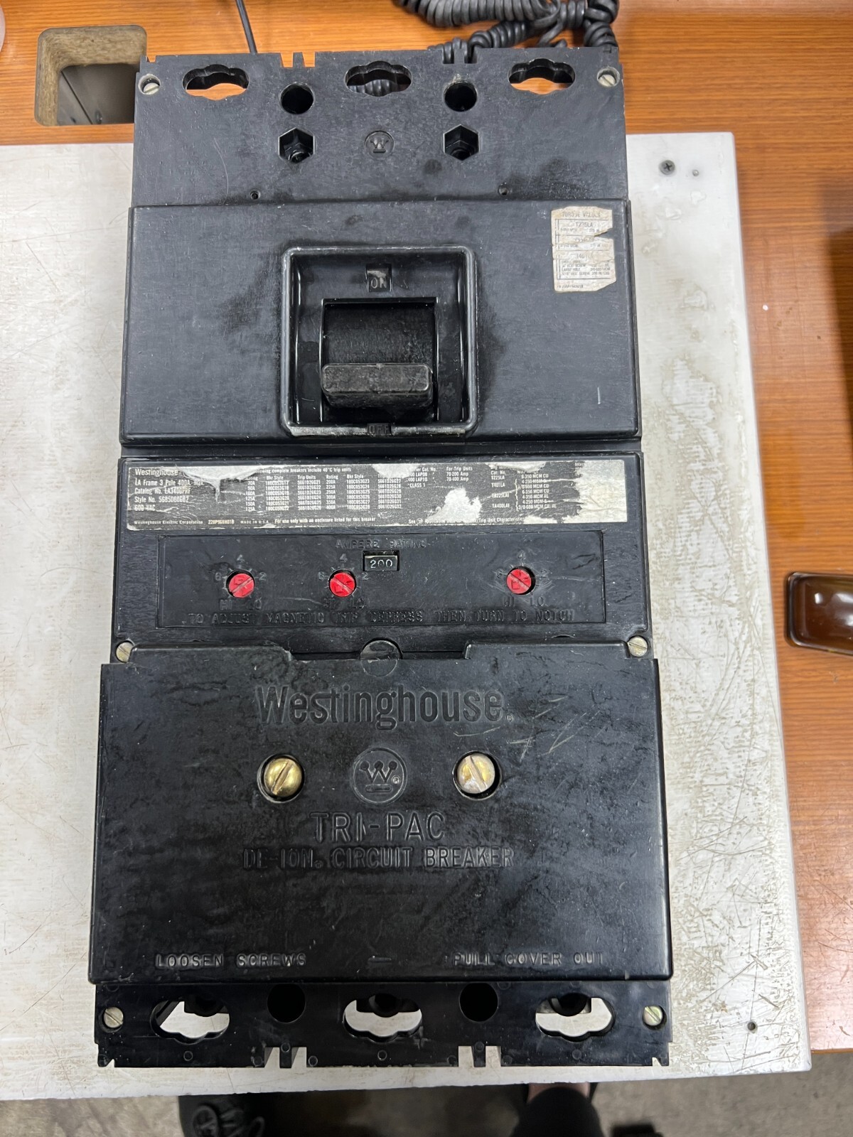 👀WESTINGHOUSE 400 AMP TRI-PAC CIRCUIT BREAKER 3P 600V LA3400PRF W/ 200 AMP TRIP