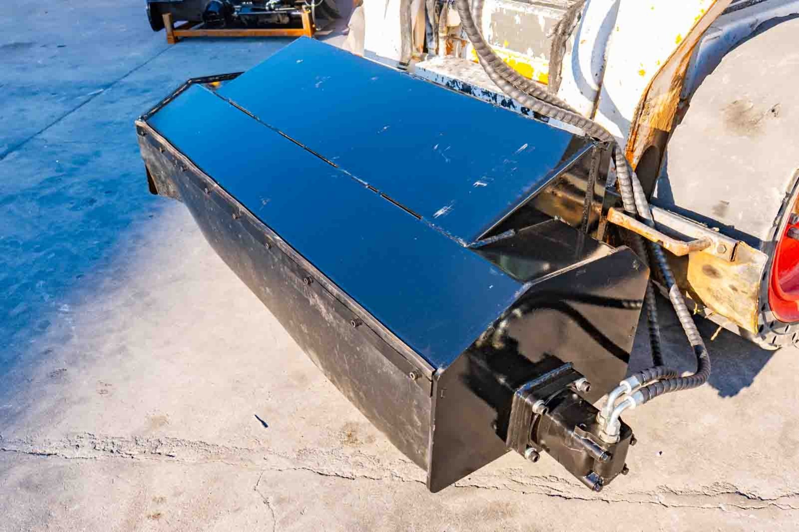 70″ Heavy Duty Rotary Tiller for Low Flow Skid Steer, 6″ Tilling Depth, US Stock