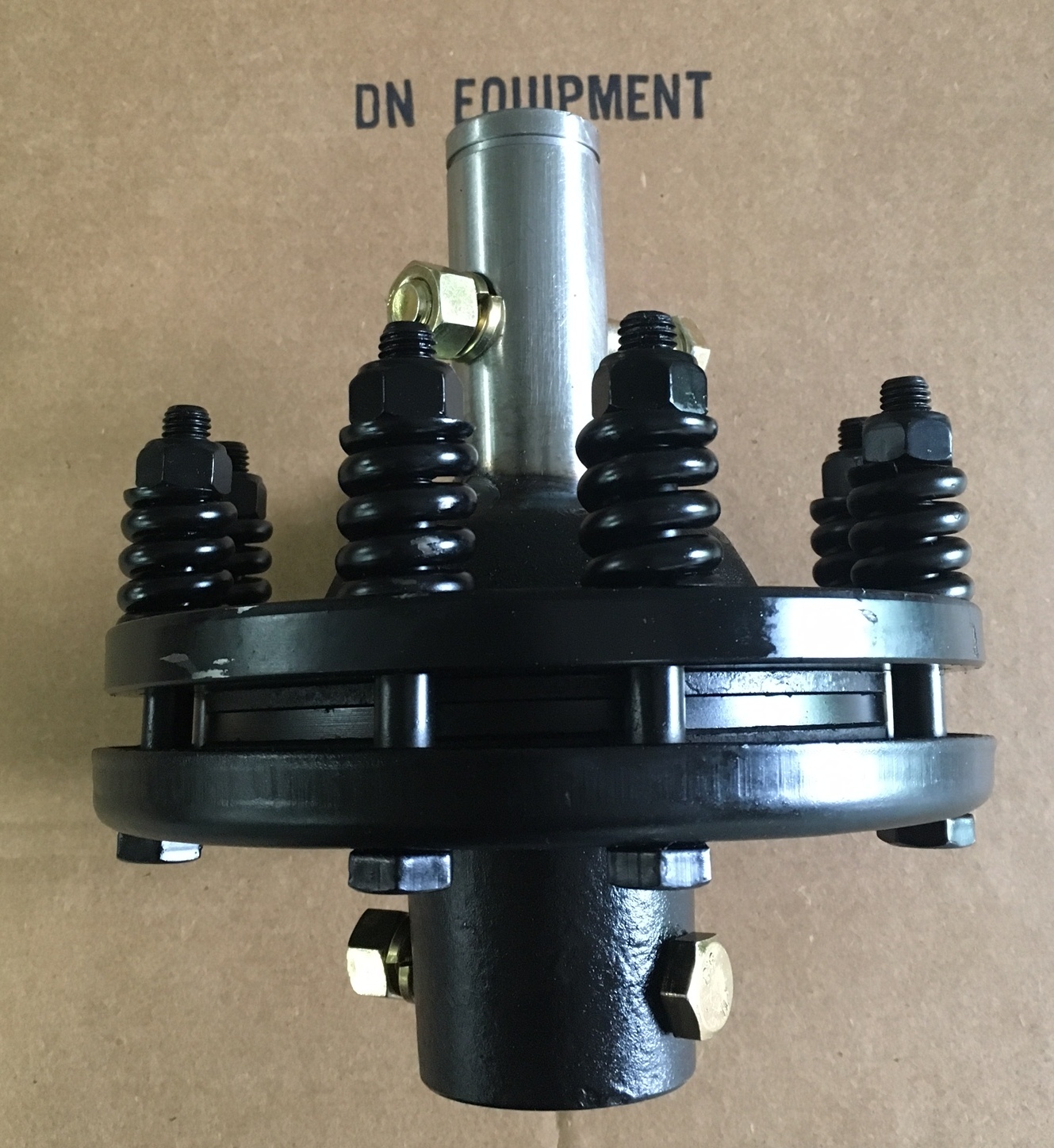 Independent Slip Clutch 1-3/8″ Smooth Shearbolt Both Ends Add to your PTO Shaft