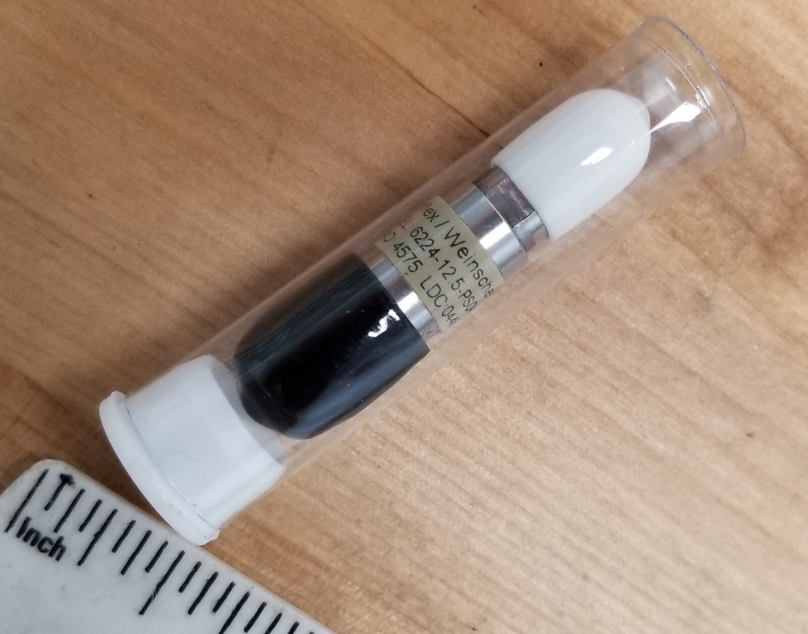 Aeroflex Weinschel 6224 series Fixed Attenuator DC-18 GHz, SMA values of 0-20 dB