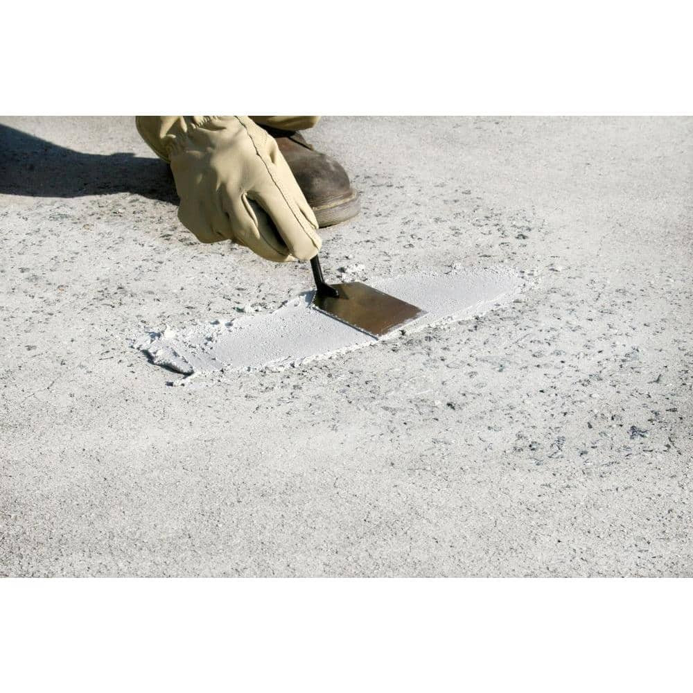 Quikrete 4 lb. 1 Qt. Concrete Patching Compound, Use for patches up to 1/4 inch