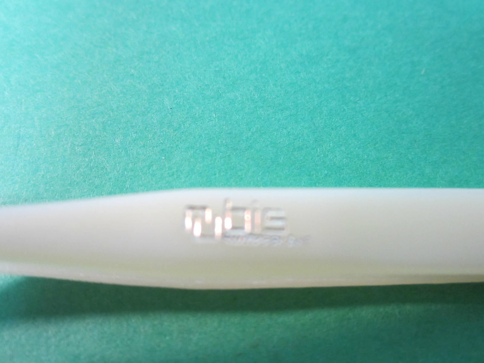 LOT 2 EA SWISS PLASTIC TWEEZER RUBIS SWITZERLAND CHEMICAL RESISTANCE BIN#A4-02