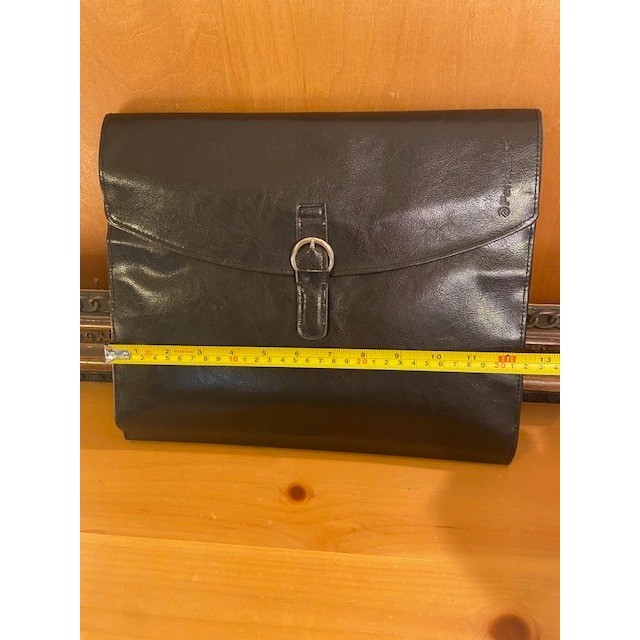 Pendaflex Portfolio Organizer Professional Black Faux Leather Buckle Magnetic