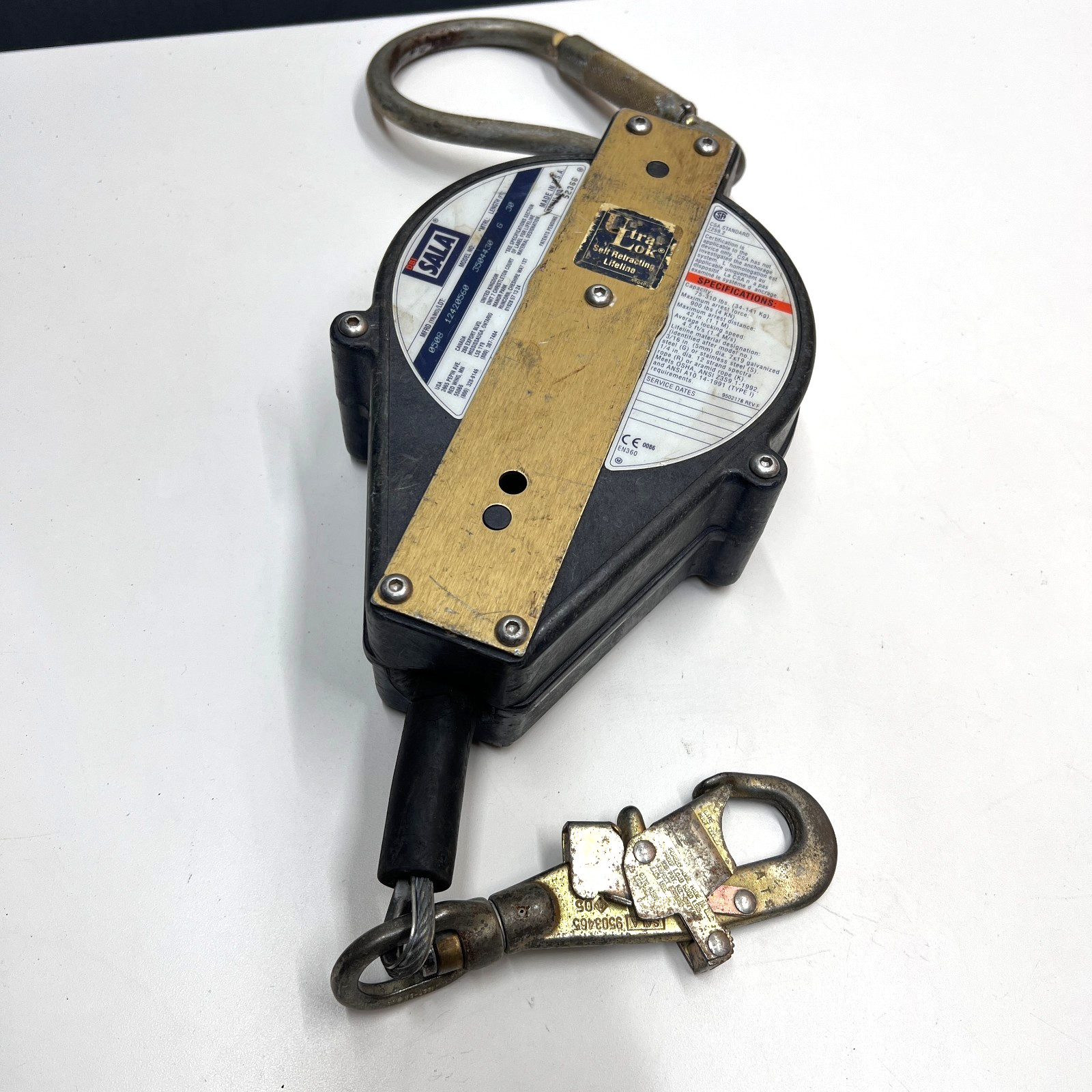 DBI-SALA 30 foot self retracting lifeline 3504430 Fall Protector W/ n-259 yoke