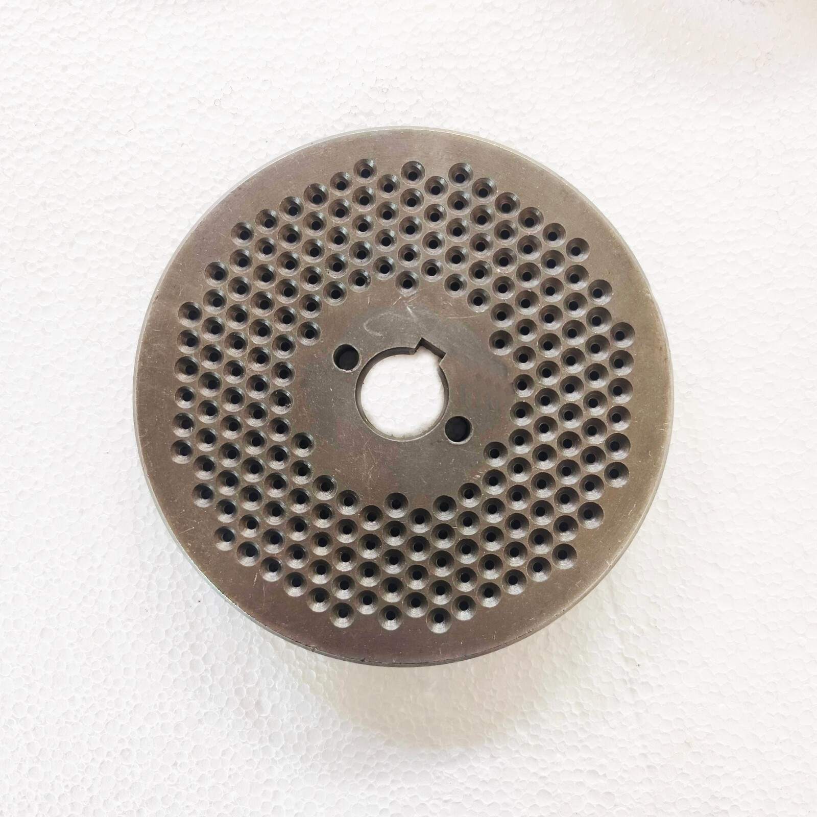 1pc 2mm/3mm/4mm/5mm/6mm/8mm Feed Plate for 4 Rollers Feed Pellet Mill Machine