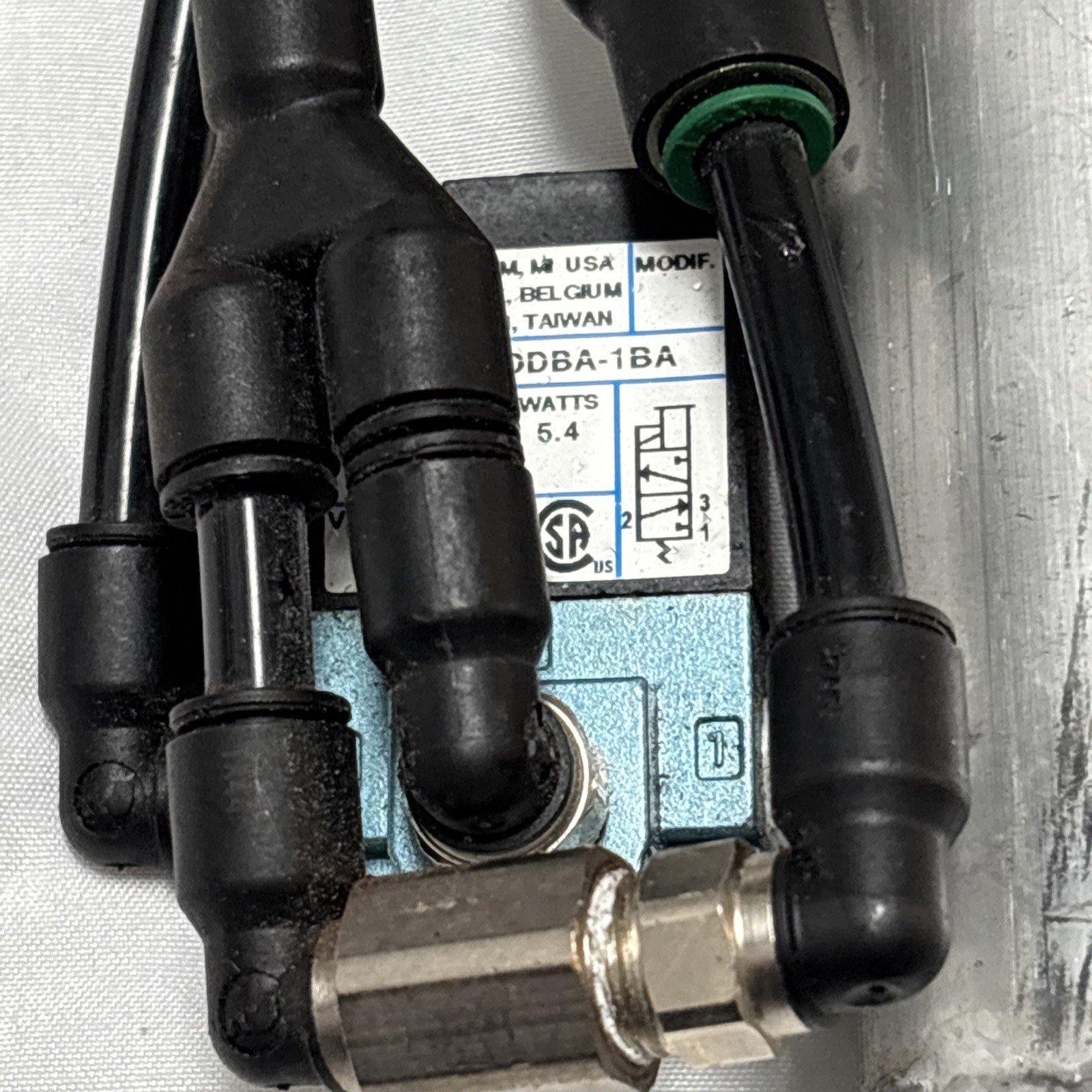 MAC 35A-AAA-DDBA-1BA Solenoid Valve Voltz/Hz 12VDC , Watts 5.4 , VAC to 120 PSI
