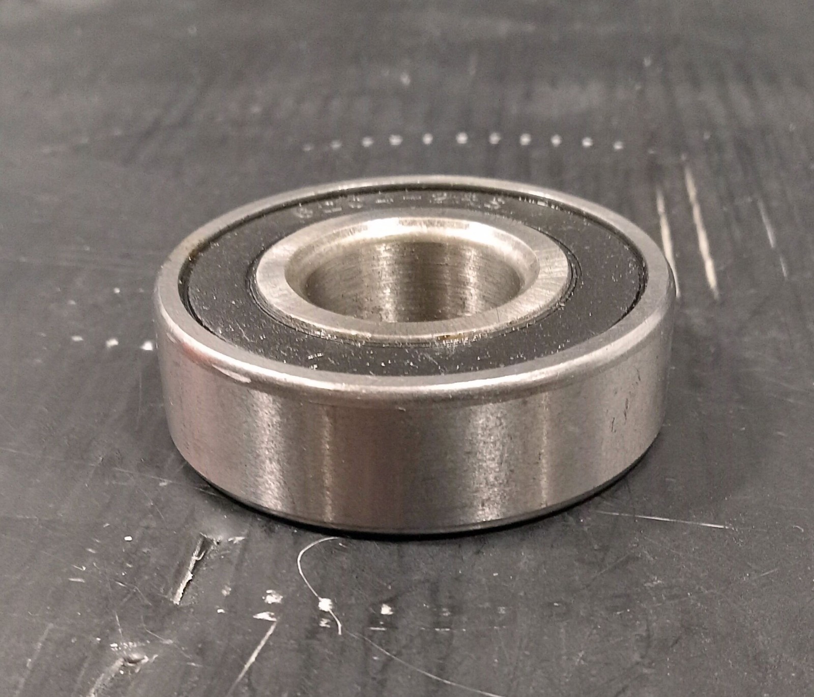 1 NEW UNBRANDED 6204-2RS RADIAL DEEP GROOVE BALL BEARING NNB ***MAKE OFFER***