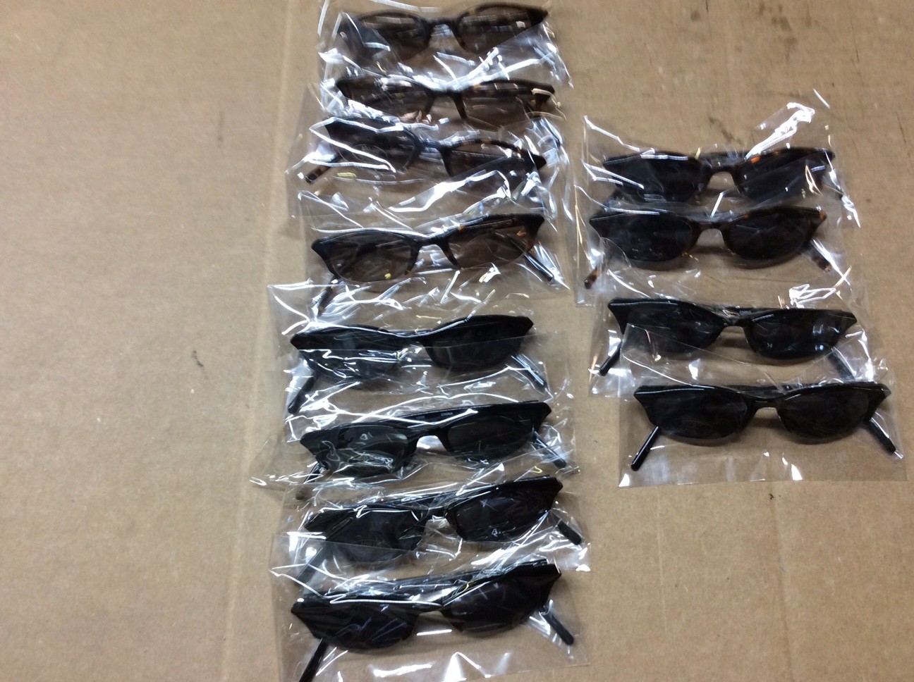 ASSORTED BOX OF SUNGLASSES SUN GLASSES SET OF 12 GLASS COLORED SMALL LENS
