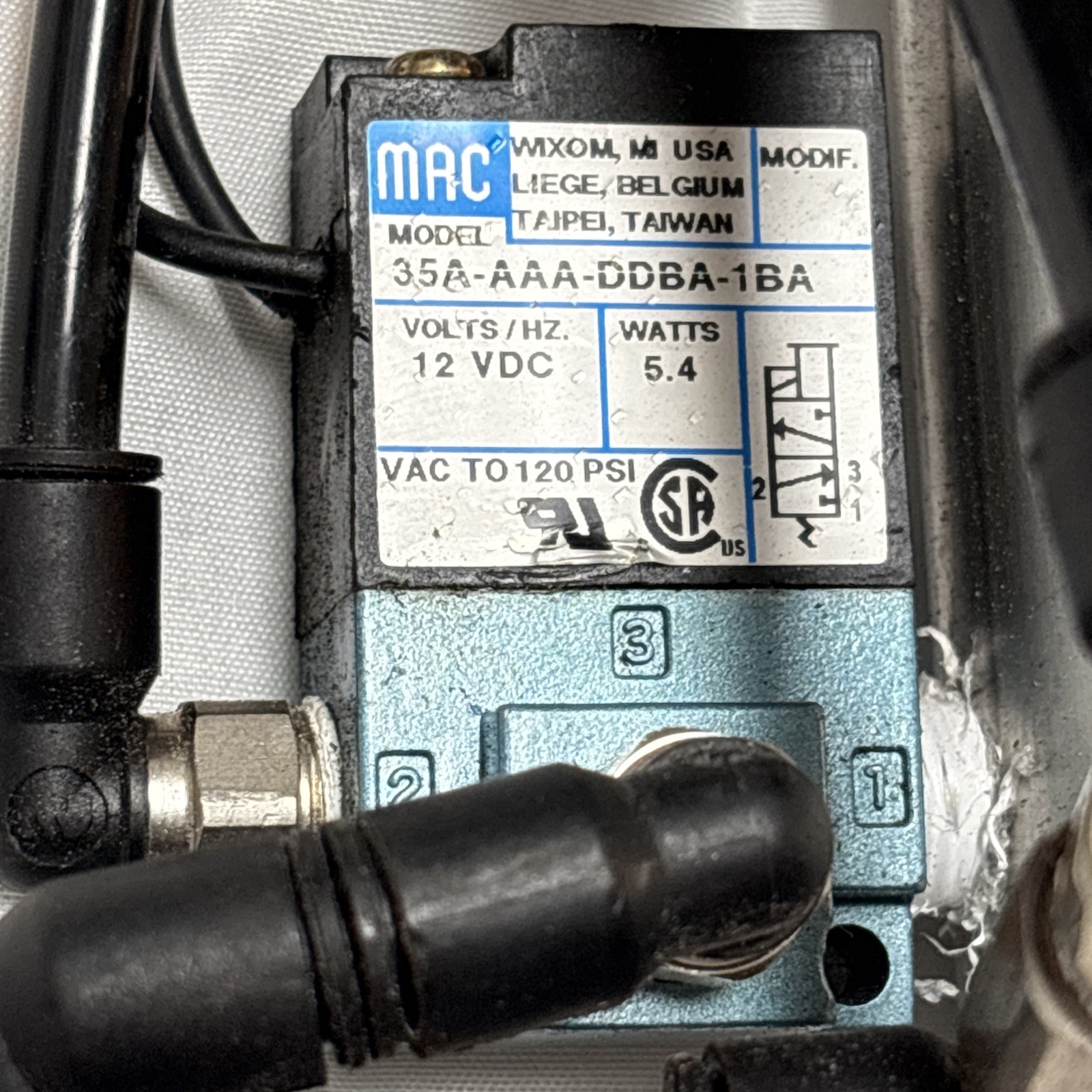 MAC 35A-AAA-DDBA-1BA Solenoid Valve Voltz/Hz 12VDC , Watts 5.4 , VAC to 120 PSI