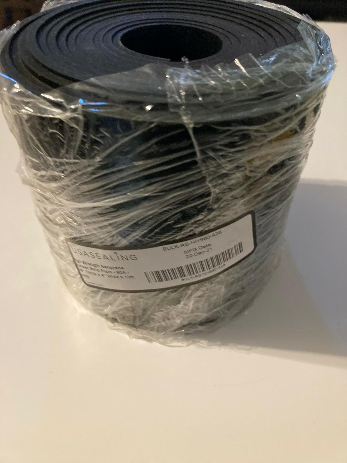 USA SEALING High Strength Neoprene Rubber Strip – 60A – 1/8″ T x 4″ W x 10ft. L