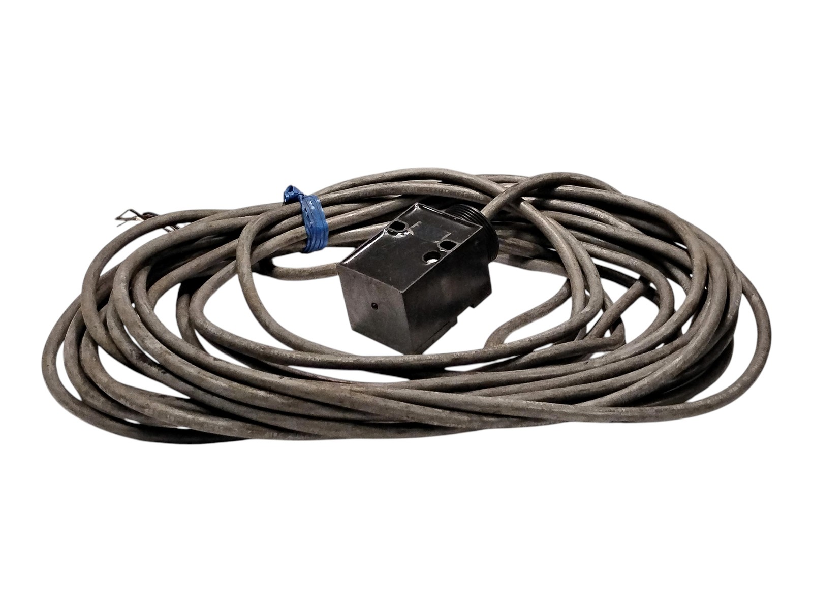 Banner Engineering SMA915LV W/30 26851 90-130 VAC Photoelectric Proximity Sensor