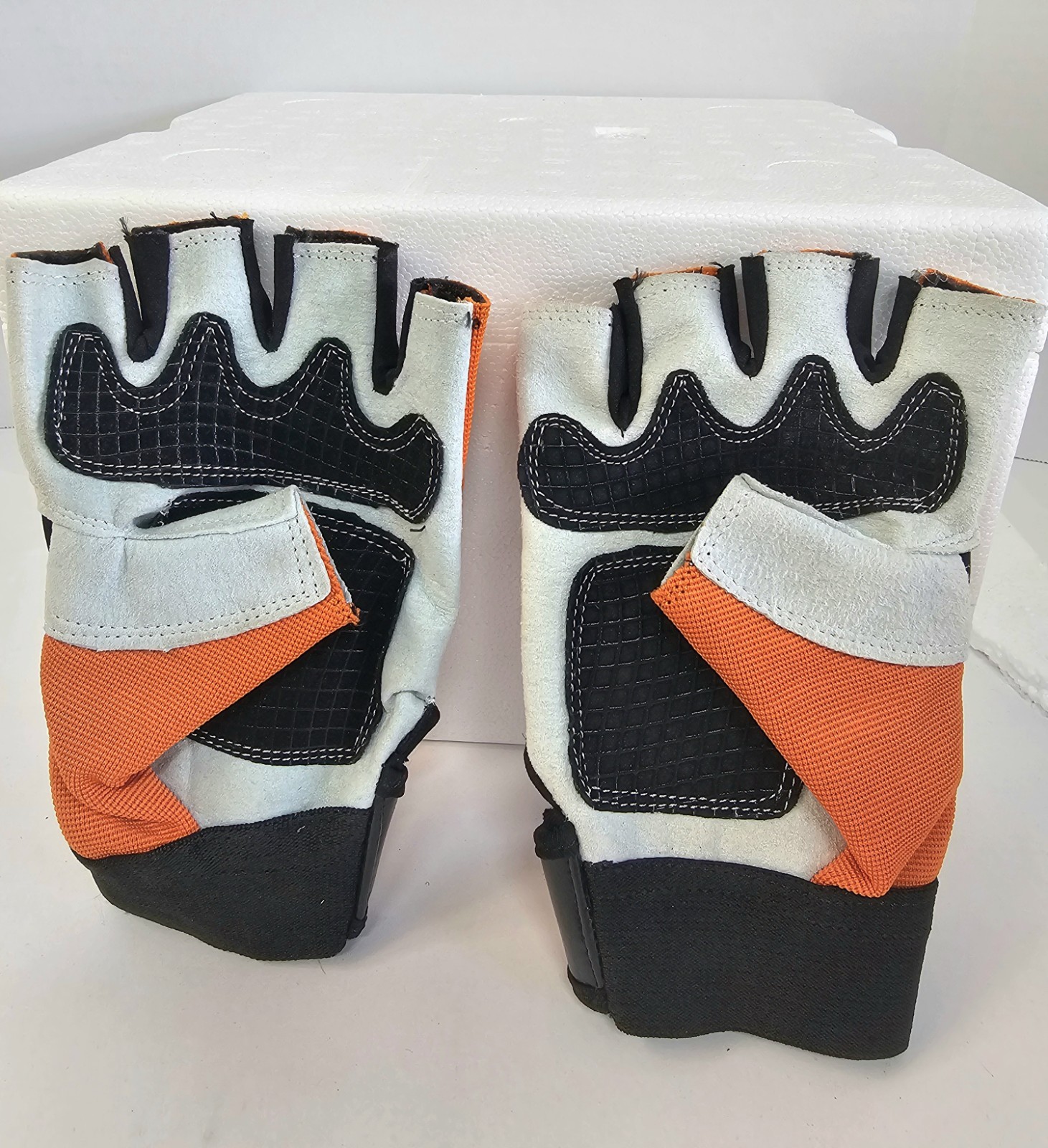 The Home Depot Fingerless Work Gloves Size Large, New!