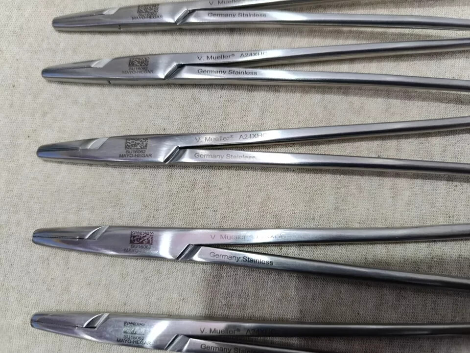 Lot Of 5 V. Mueller SU16061 Mayo-Hegar TC Vital Needle Holders 7 Length