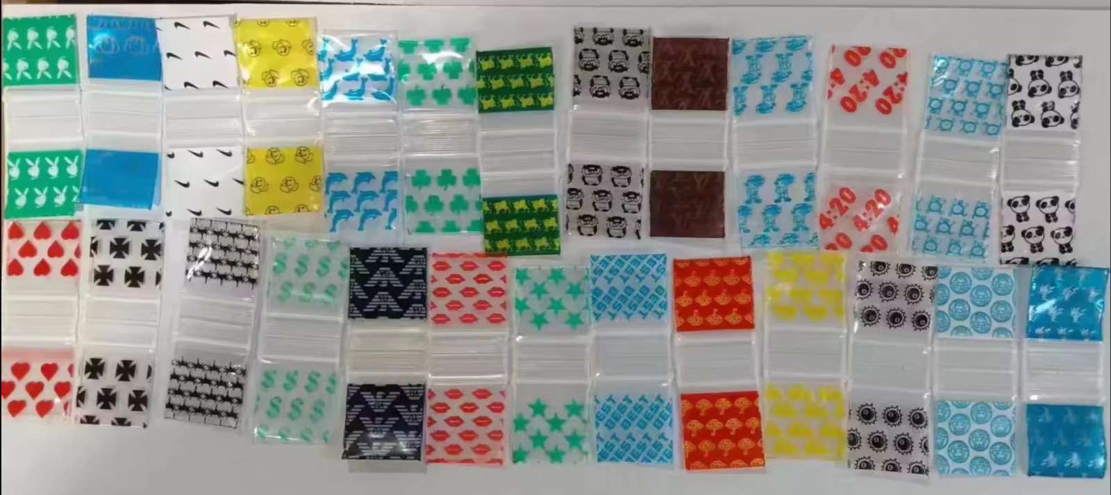 APPLE 1510 1.5″x 1″ (1200 BAGGIES!) MINI ZIP LOCK 6+ STYLES PER ORDER