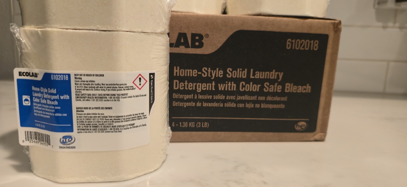 4 ct. – 3lb ea. Ecolab Home-Style Solid Laundry Detergent with Color Safe Bleach