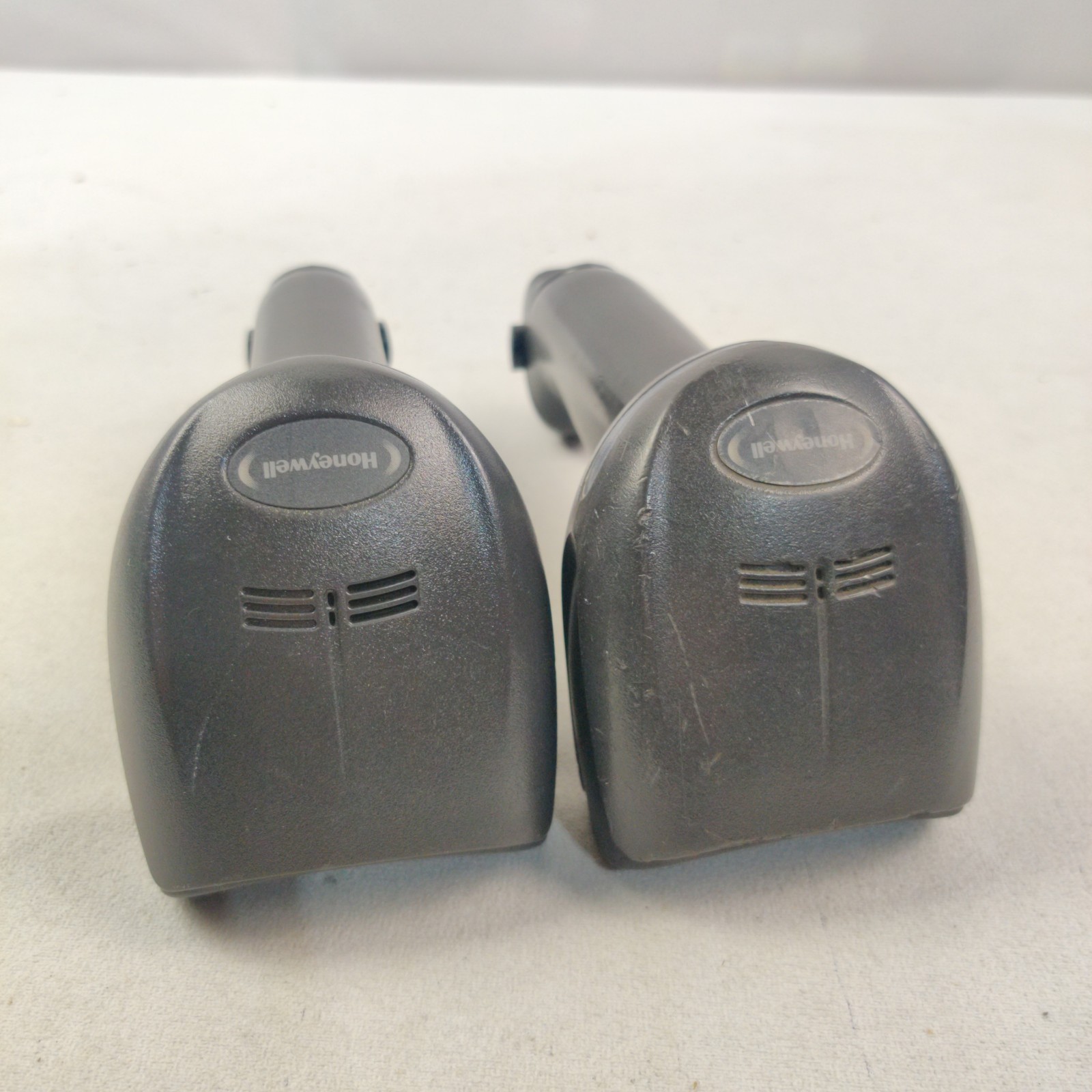 LOT OF 2 – HONEYWELL 1950 BARCODE SCANNERS ONLY 1950GSR-2-2-INT-N – NO CABLES