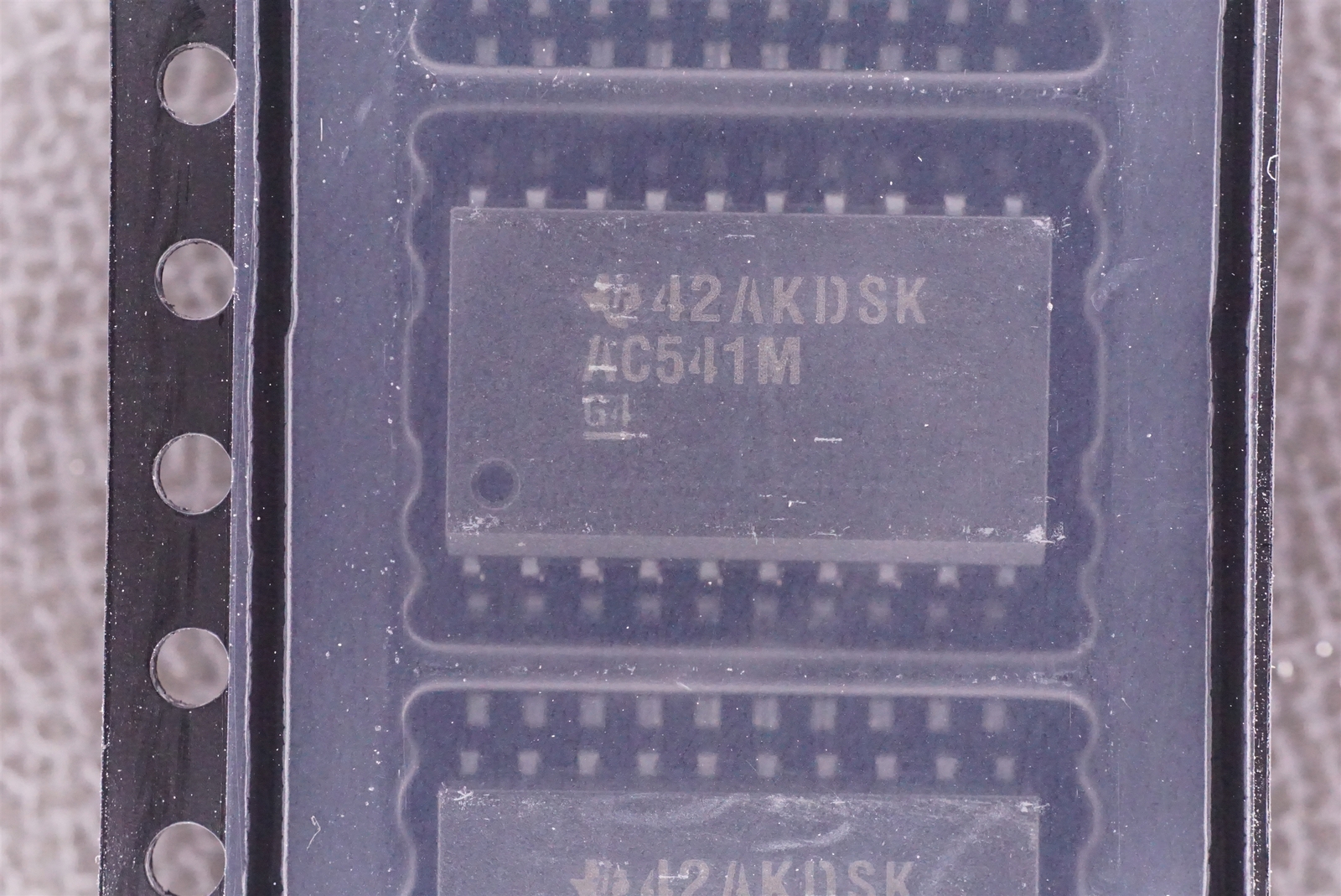 Lot of 2 CD74AC541M TI Octal Buffer Line Driver 3-State Non-Invert 20-SOIC SMT