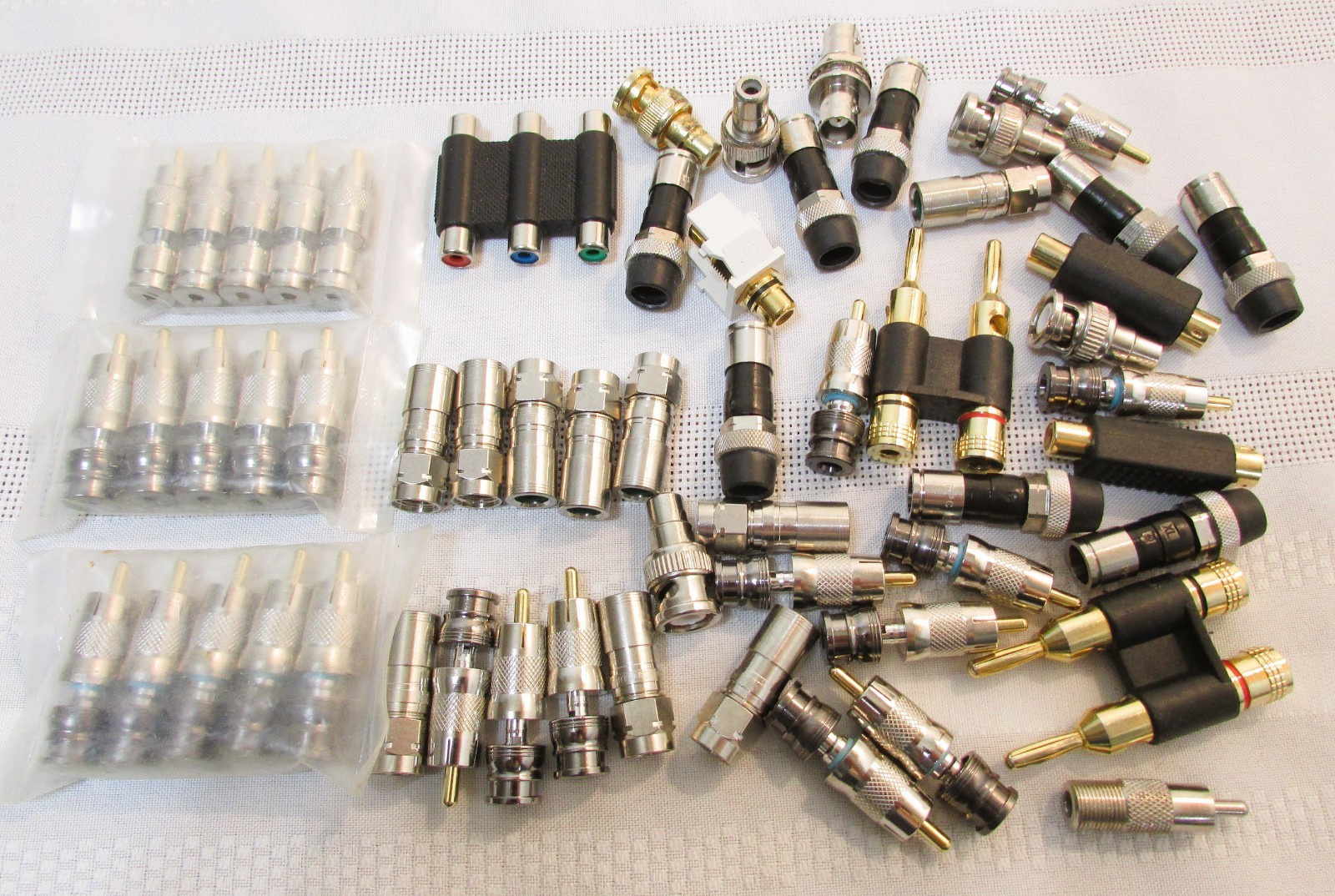 ASSORTMENT OF RCA JACKS CONNECTORS VEDIO CONNECTORS and MORE