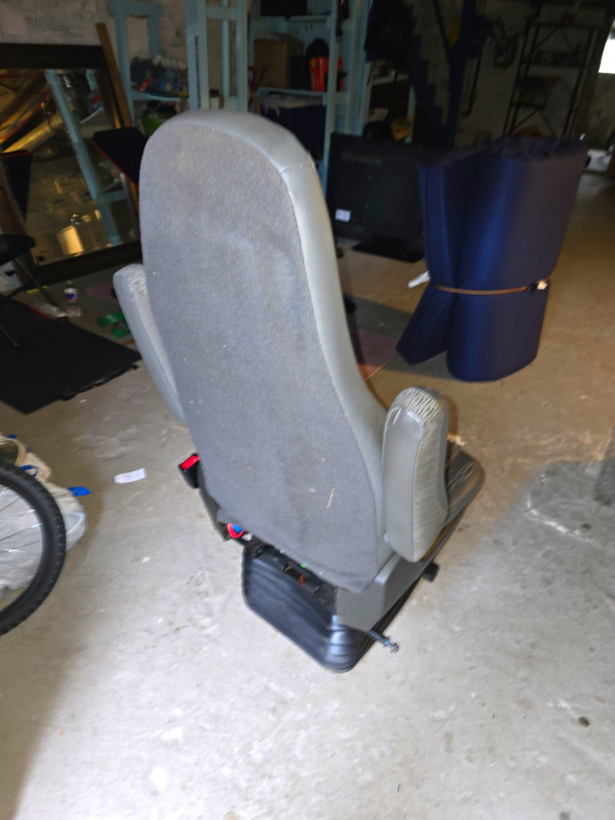 Volvo VNL Passenger Seat 2021