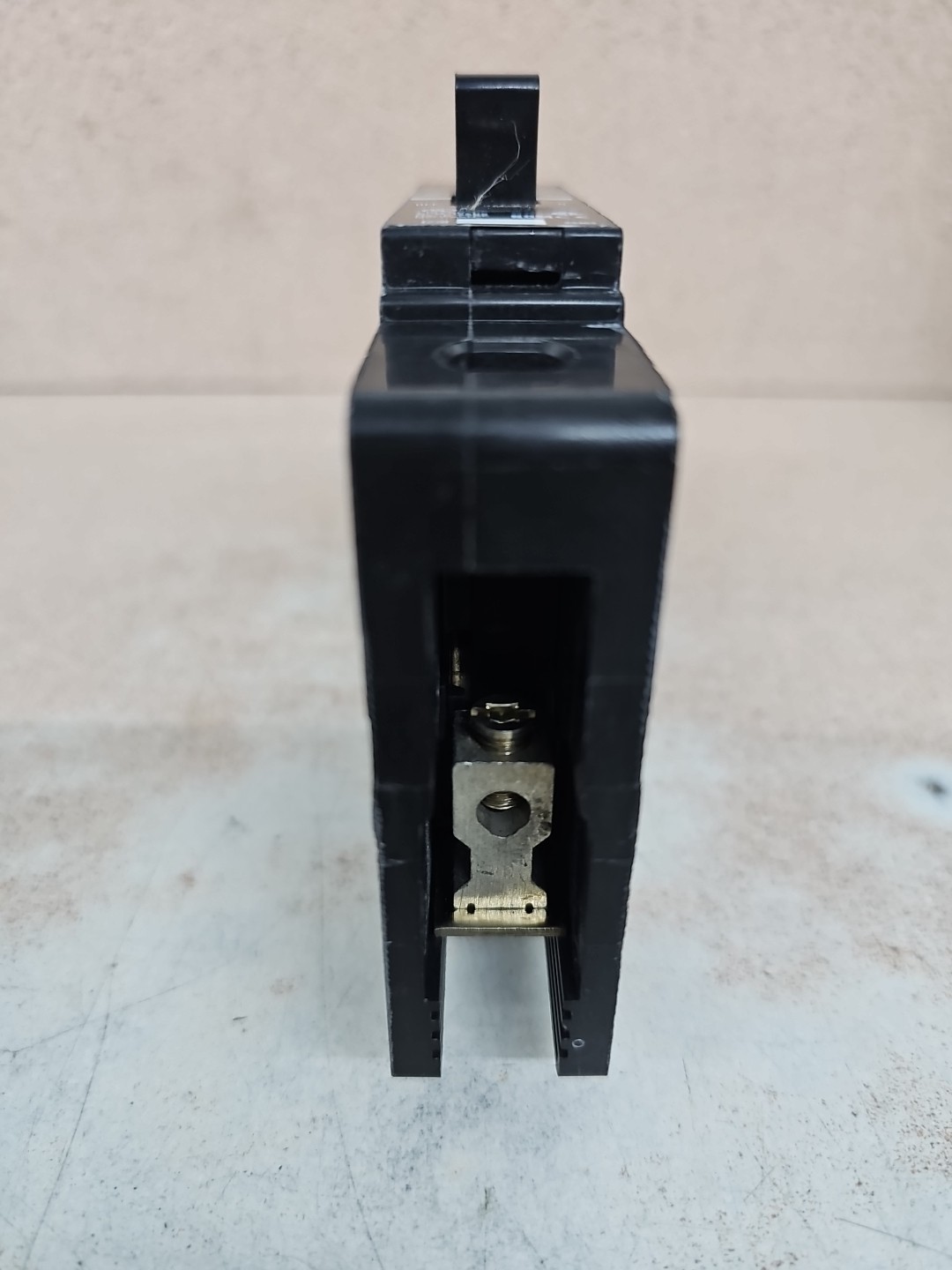 LOT OF 5 Square D EDB14020 20A 1-Pole Miniature Circuit Breaker Black 277V