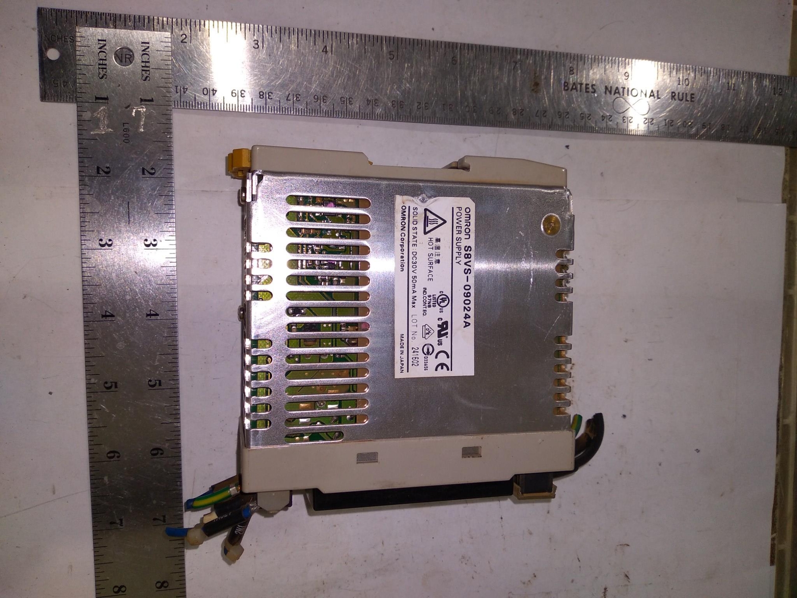 OMRON S8VS-09024A POWER SUPPLY DC24V 50/60HZ AC100-240V 2.3A