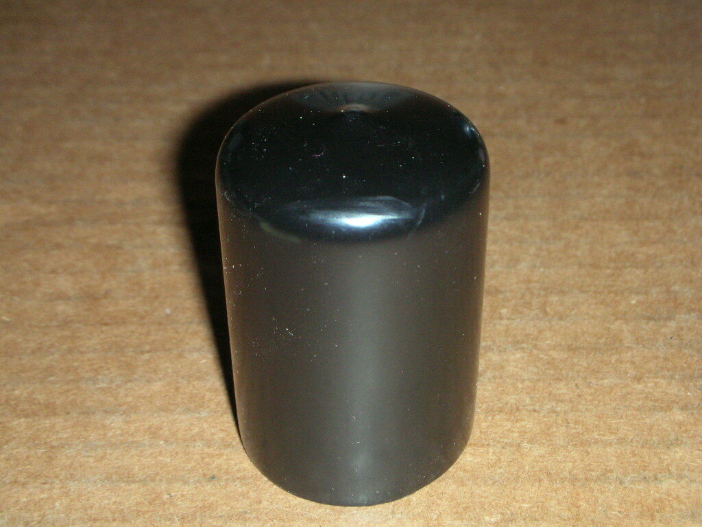 CAPLUG VC-1375-32, 1.375″ x 1.5″ x 2″ Black Vinyl Round Cap PTO COVER 1-3/8″ ID