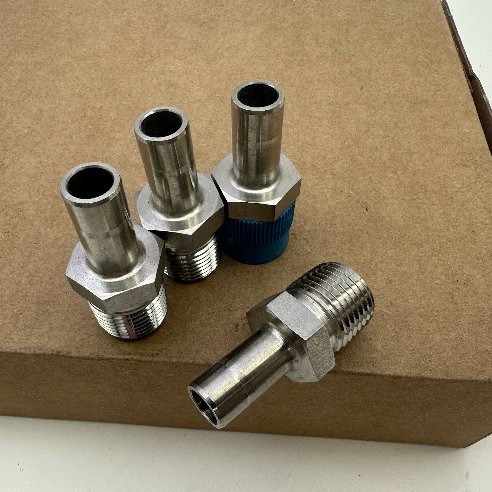 Swagelok SS-8-TA-1-8 1/2″ Stainless Steel Male NTP Tube Adapter LOT OF 4