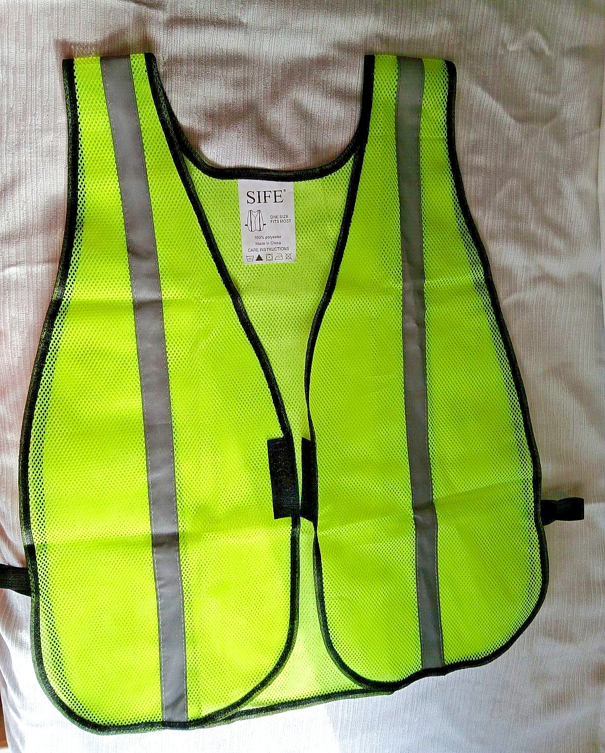 Yellow w gray high vis reflective strips breathable mesh safety vest, new