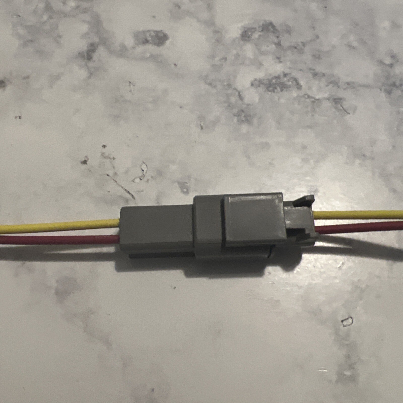 18 AWG Gray Deutsch DTM 2 Pin Automotive Wire Waterproof Connector Yellow Red