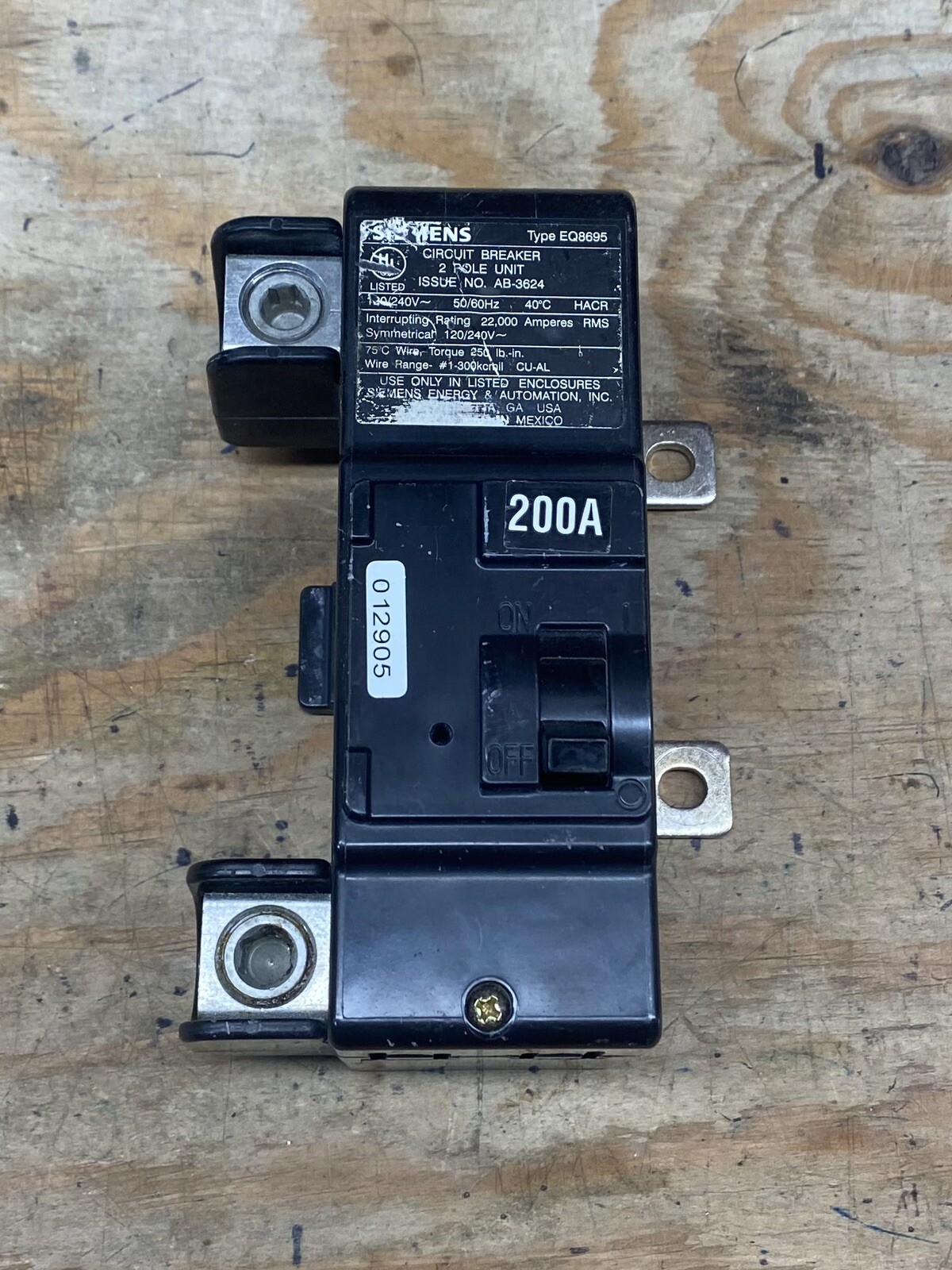 SIEMENS MBK200A – 200 Amp 2-Pole Type EQ8695 MAIN Circuit Breaker
