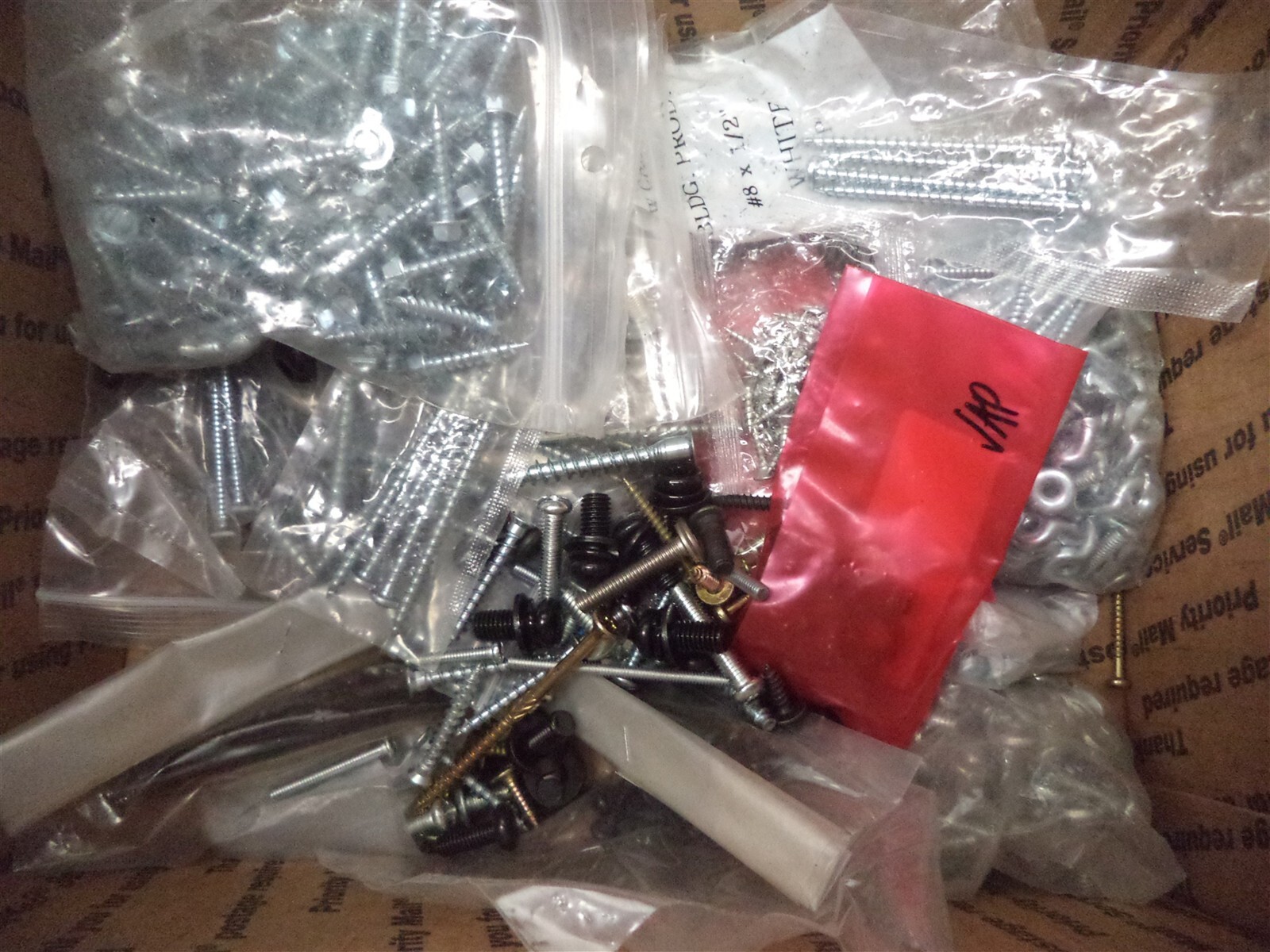 35 lbs: Mixed Lots of Screws, Machine, Wood, Self Tapping, Many Styles and Types
