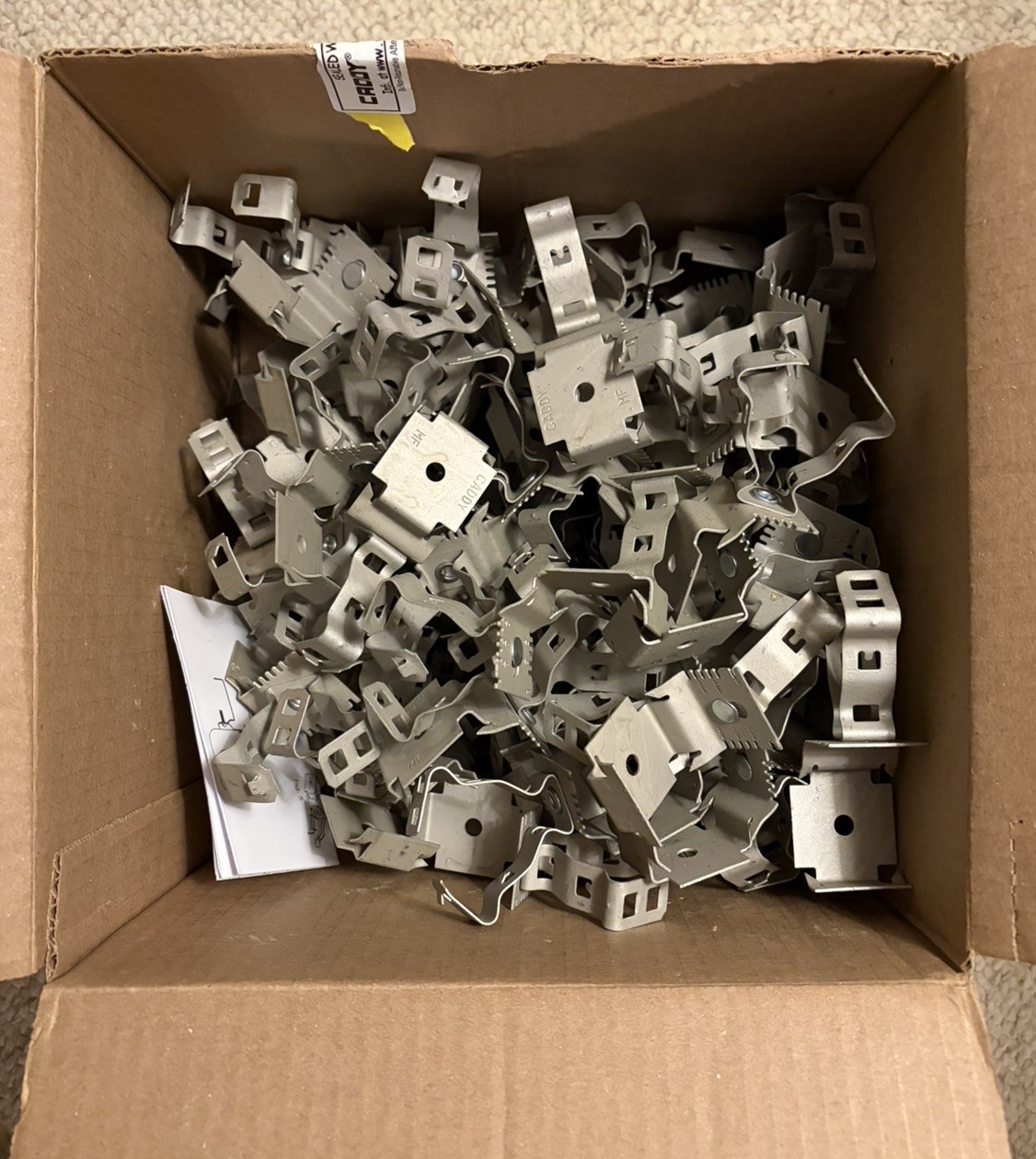 nVent Caddy 812MF. METAL STUD CLIP 1/2” Or 3/4”. 83 Pieces In Box.