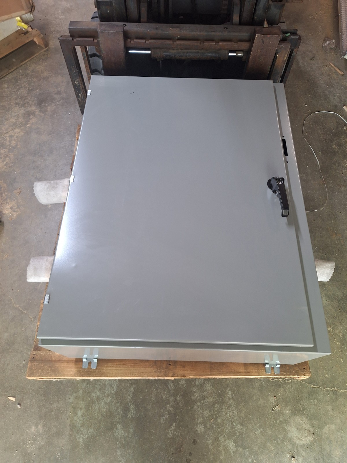 SCE-42SA3212LPPL SEC XEL LP Enclosure, 42.00″x31.38″x12.00″ carbon steel