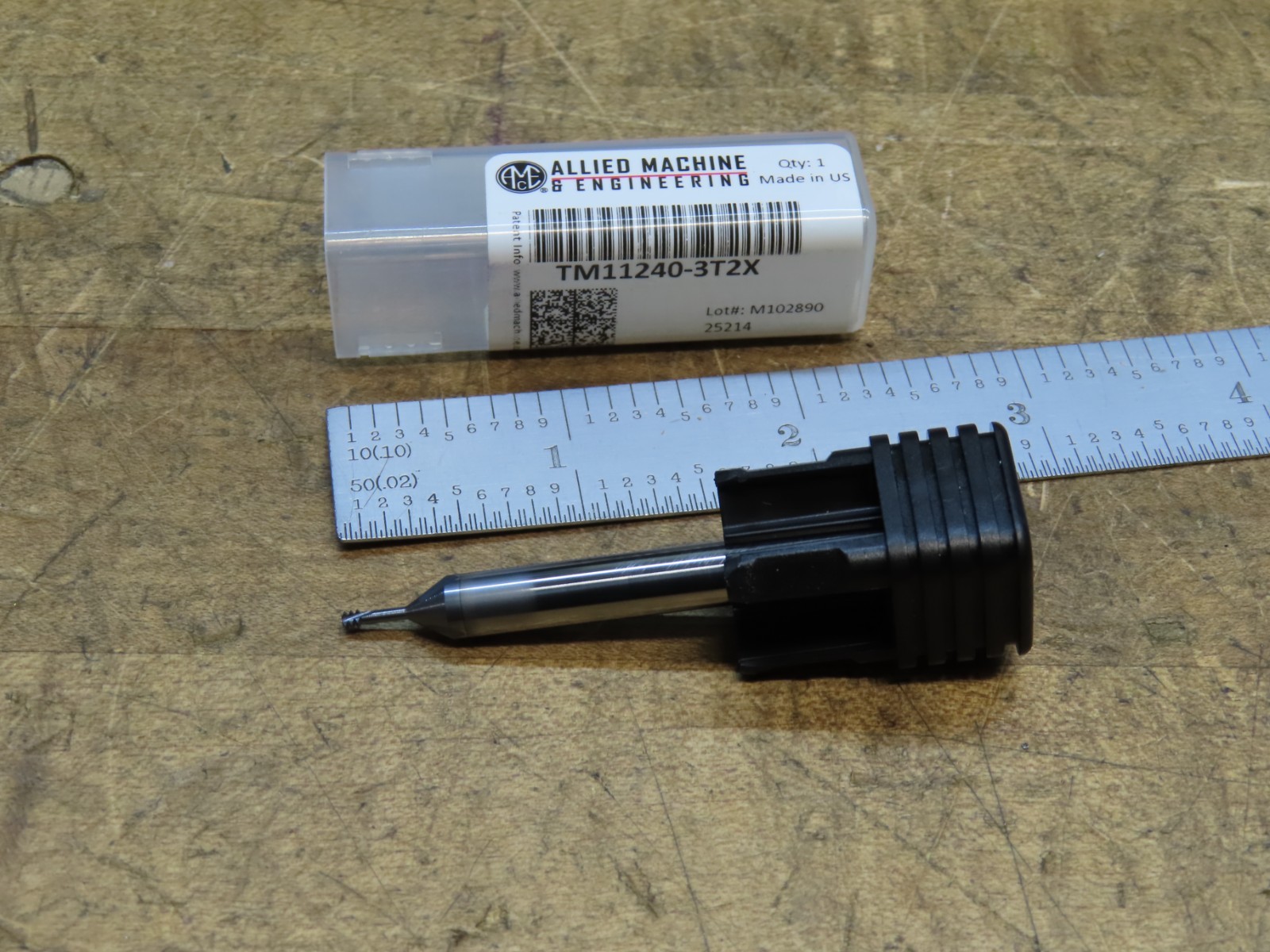 AMEC Accuthread T3 solid carbide thread mill @.085″ UN40 Int/Ext LH AM210