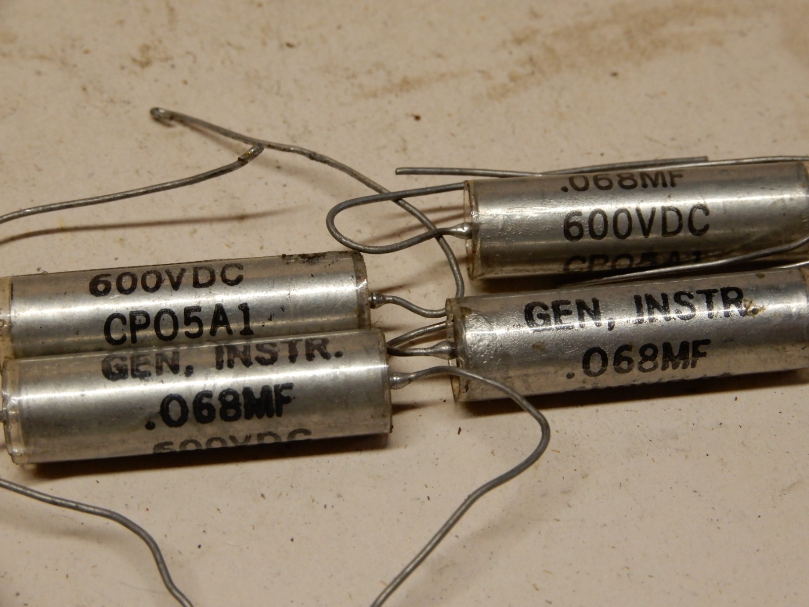 General Instruments .068 uf MFD 600 VDC Capacitors Qty 4 NOS