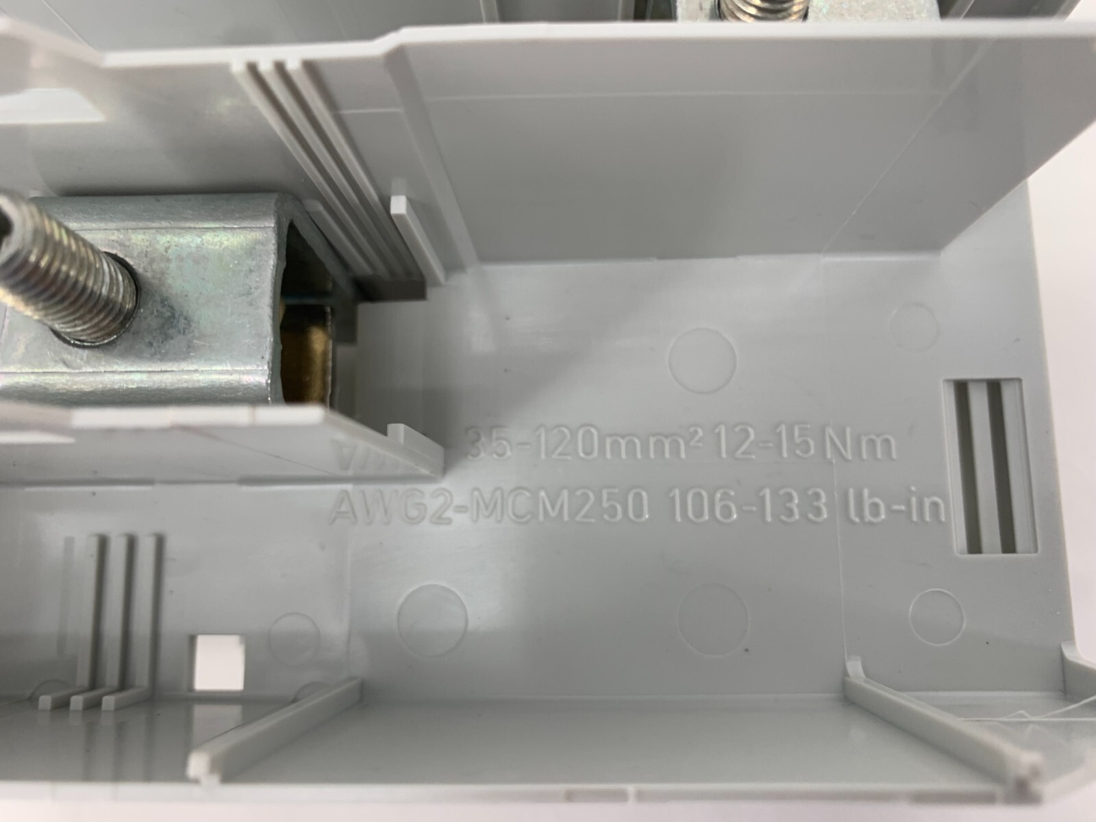 Wohner 243-L 3P 600V Connection Terminal Plate For Busbar Support Only