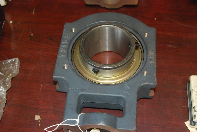SNR T215.C4.200, 75mm take Up Bearing, 27mm slot New