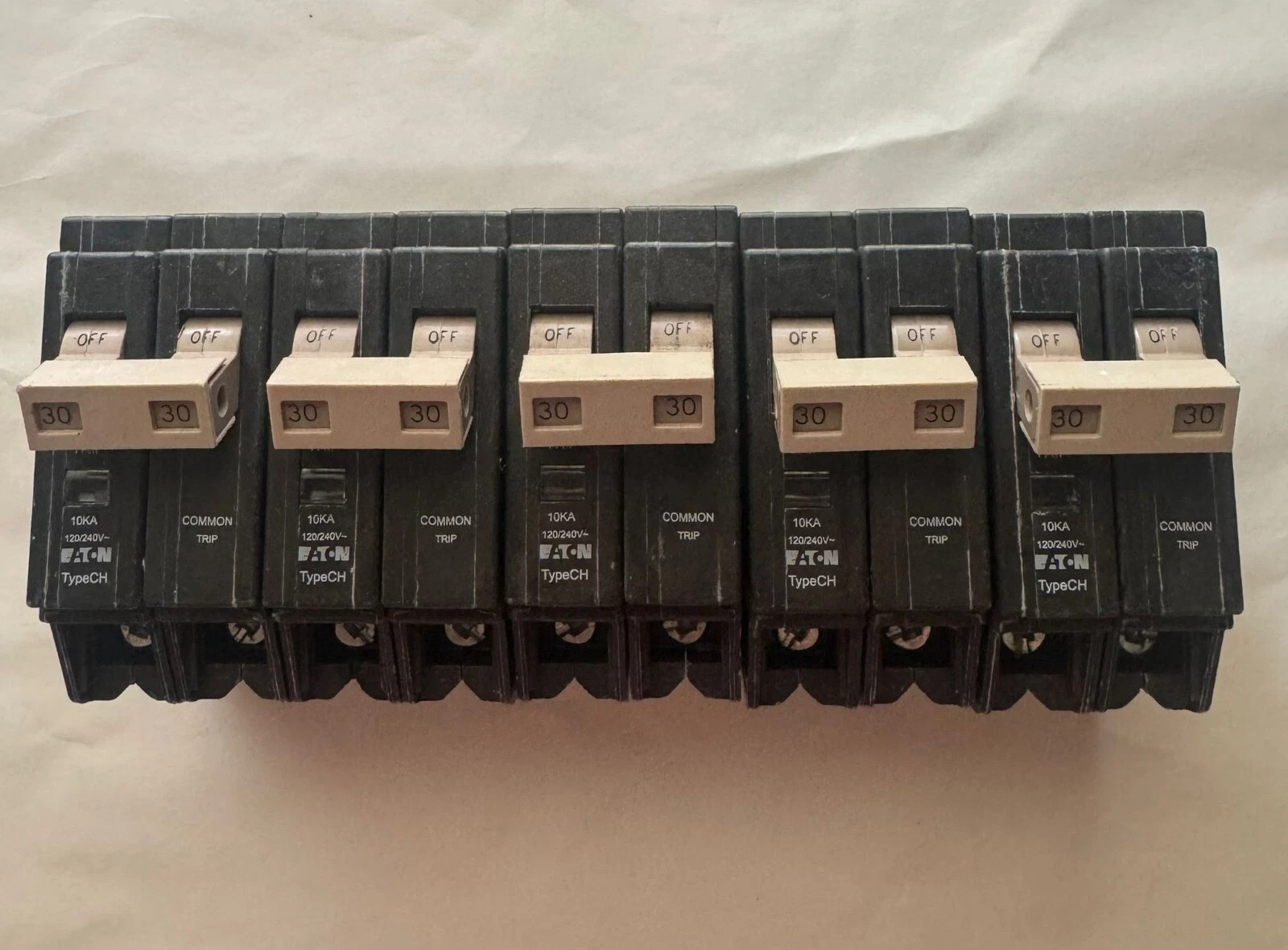 Pack of 5 USED EATON CHF230 Circuit Breakers 30 AMP 2 Pole 120/240 V Type CH