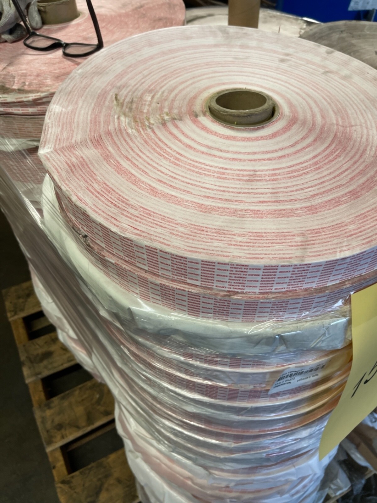 3M Double Coated Tape Extended Liner 476 Translucent, 1 in x 540 yd 6.0 mil