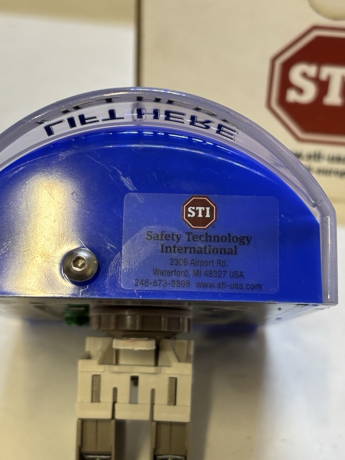 STI Stopper Station Push Turn To Reset Button Emergency SS2421EM-EN BLUE