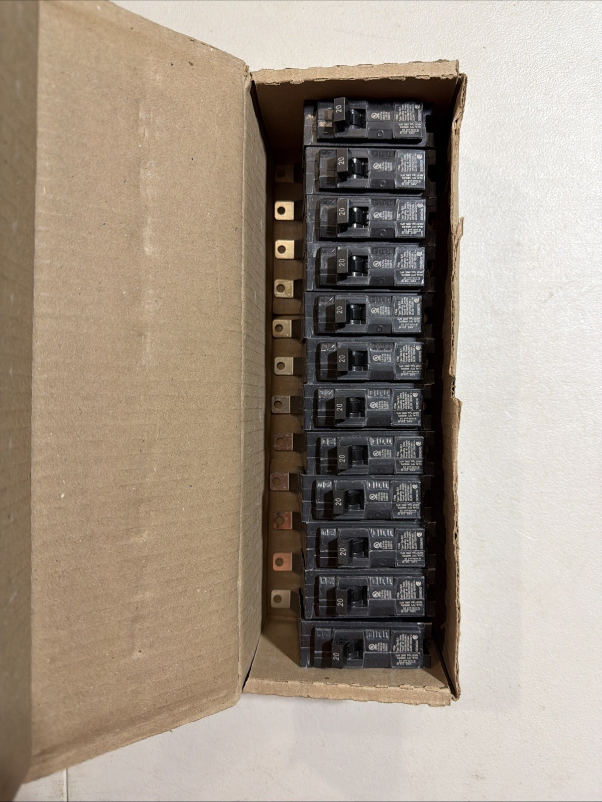 Siemens B120H Circuit Breakers 12-Pack 20 Amp 120 Volt Type BL Bolt On NEW !!!!!