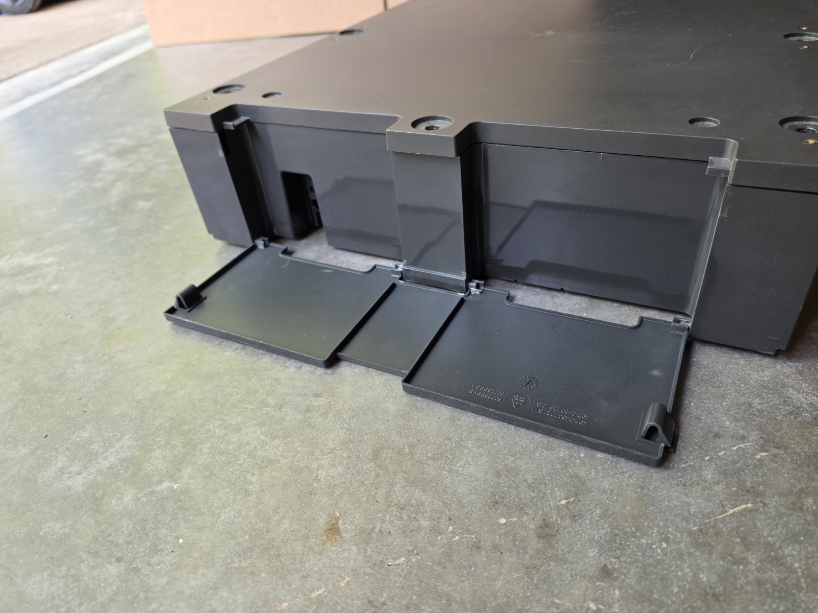 NCR 2181-3105-9090 RealPOS Key Lock Full Size Cash Drawer