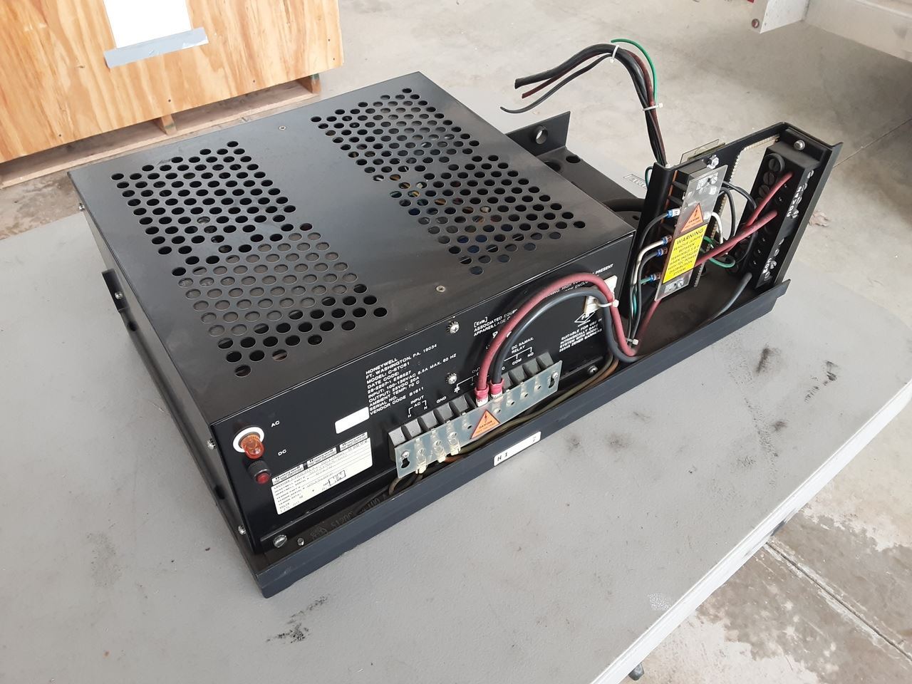 30731565-002 – Honeywell Power Supply.