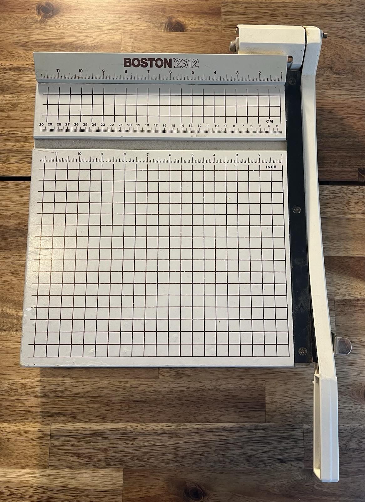 VINTAGE 12″ Boston 2612 Cast Iron & Wood Guillotine Paper Cutter Trimmer
