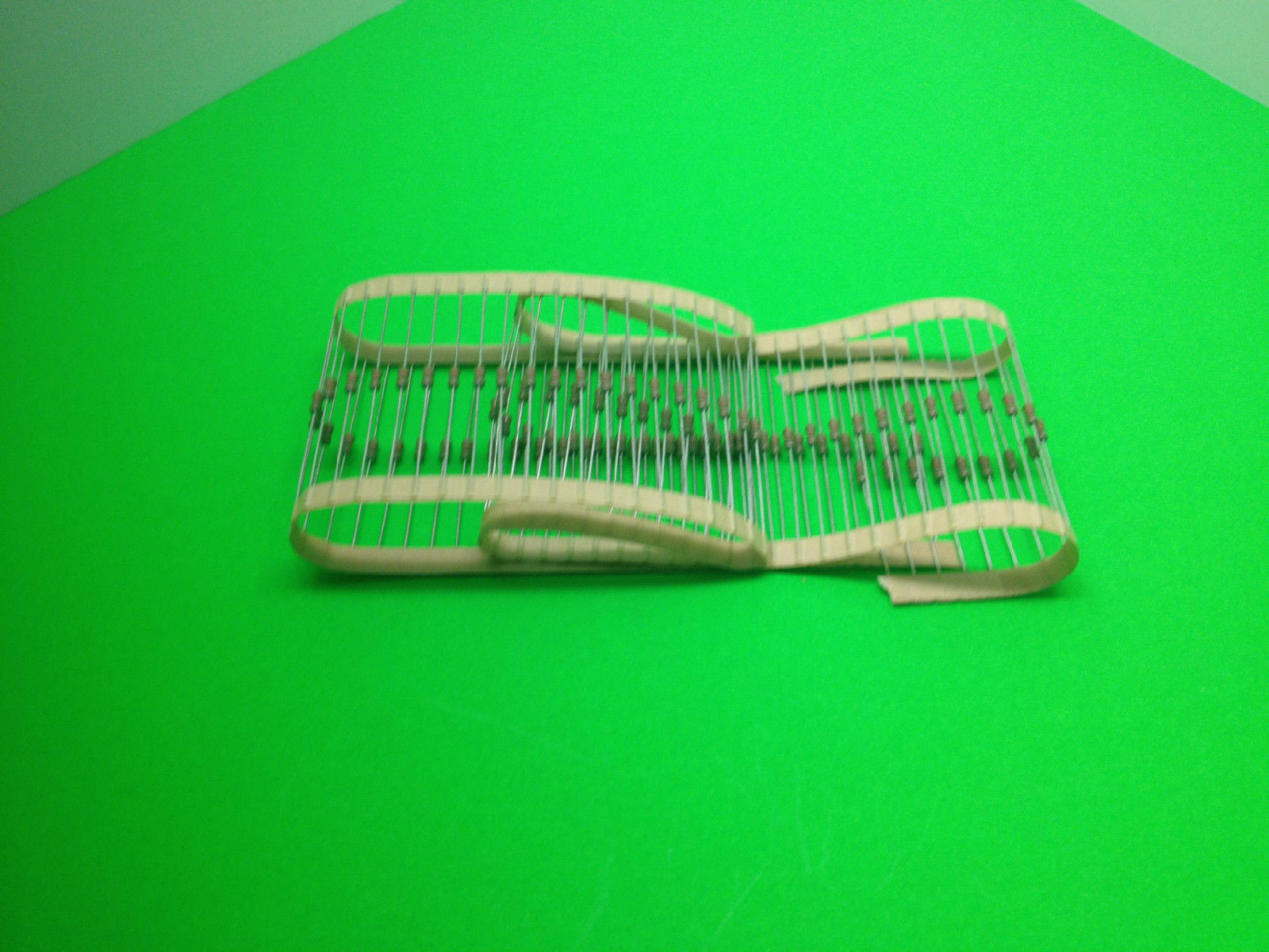 100 Ohm 1/8 Watt 5% Carbon Film Resistor (100 Piece Lot) 299-100-RC