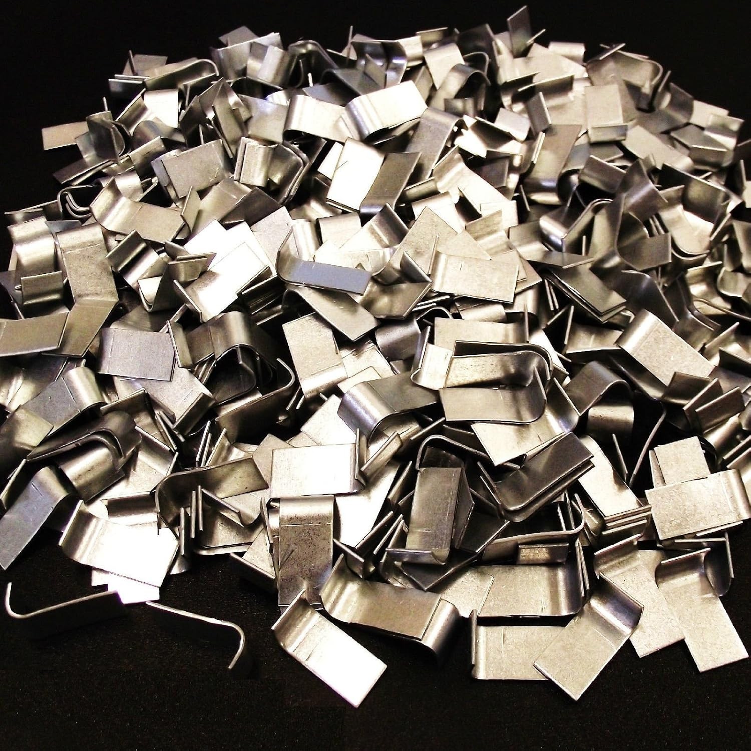 5 LB. Rite Farm Products Galvanized Wire Cage J-Clips for Rabbit & Quail Cages