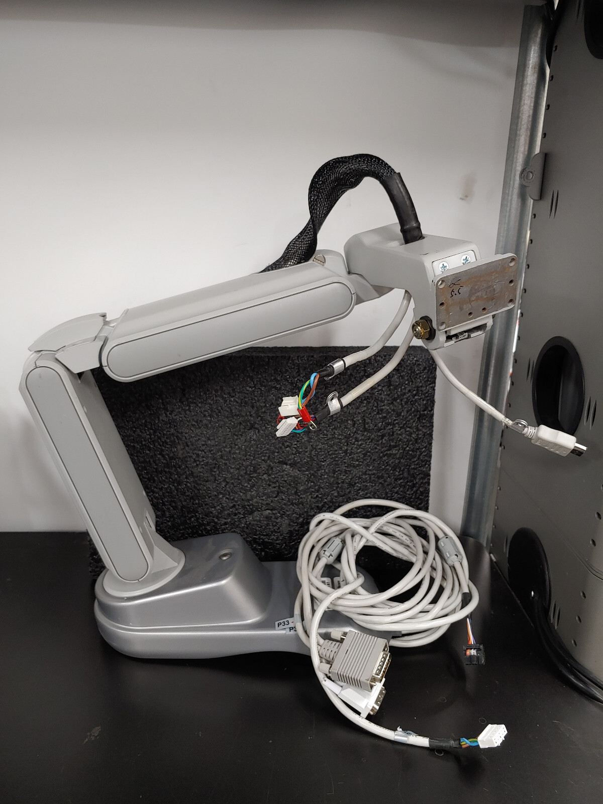 SIEMENS ACUSON X300 Premier LCD Monitor Video Display Articulating Mount Arm