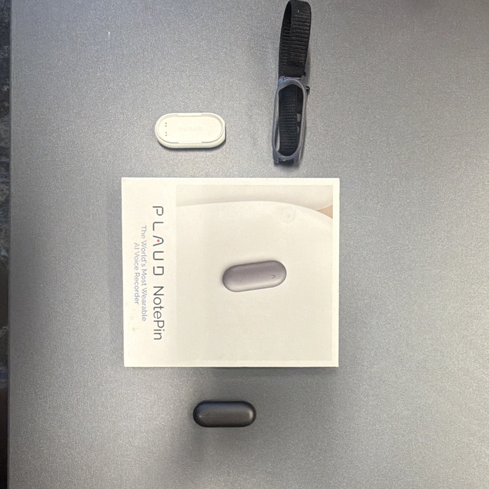 PLAUD NotePin AI Voice Recorder 64GB Cosmic Gray + Wristband